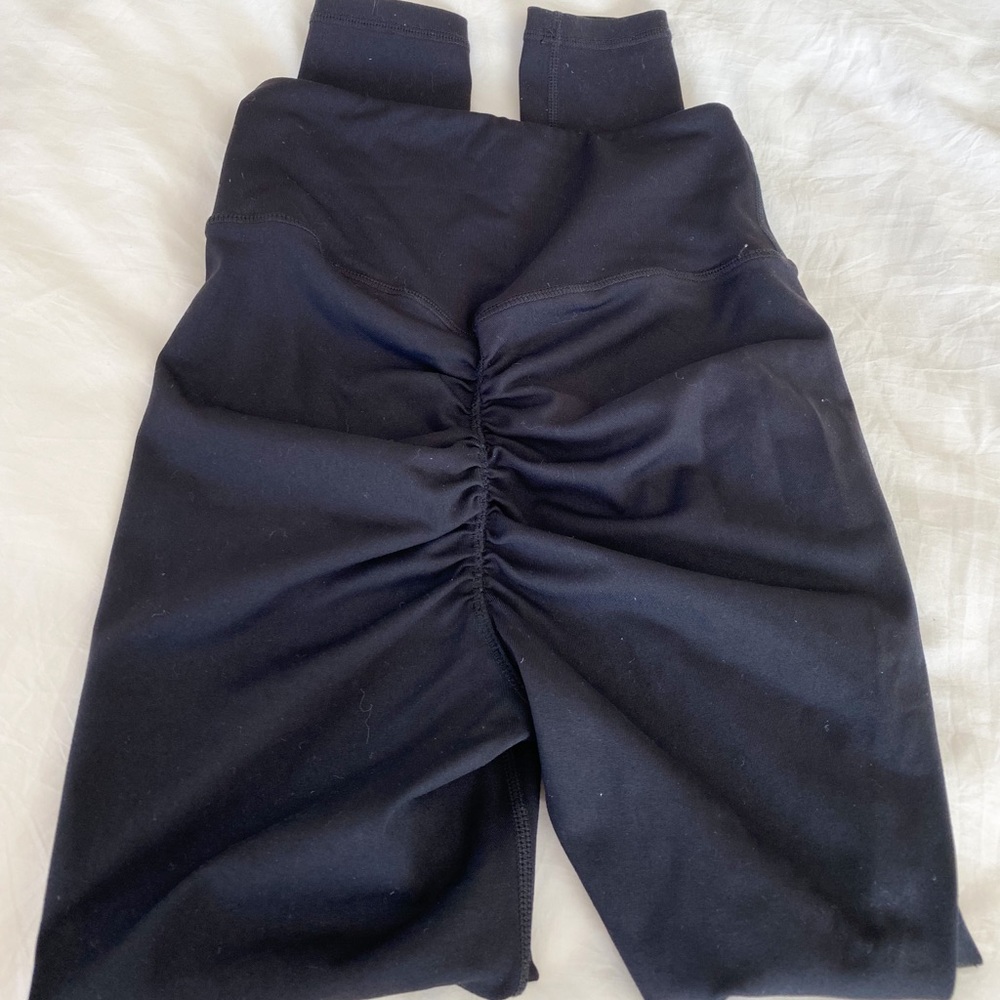 Astoria Scrunch Bum leggings